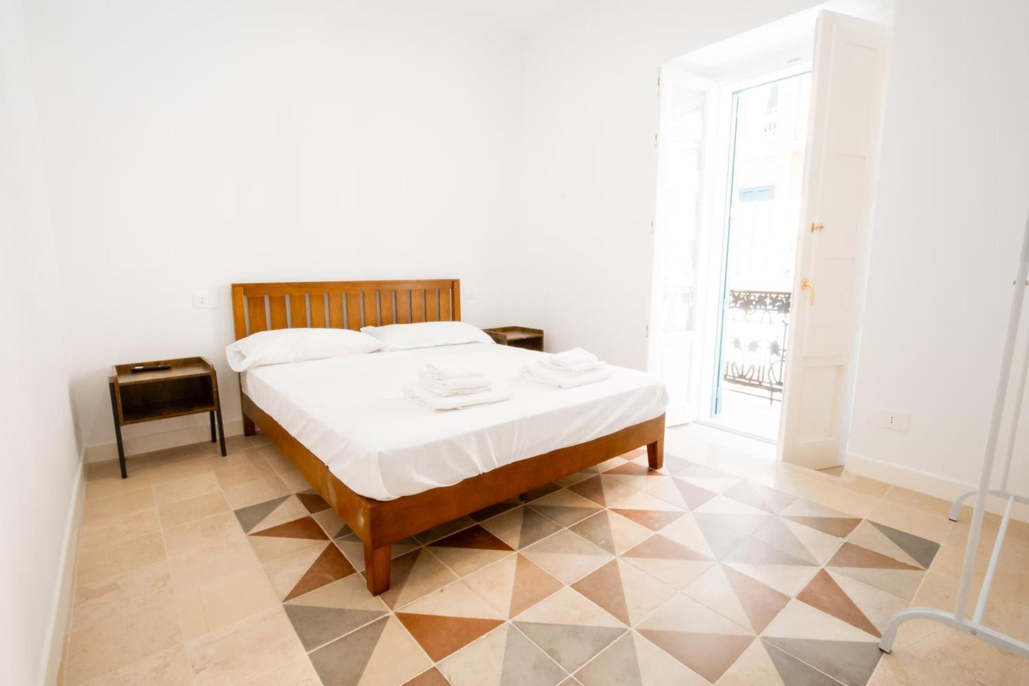 Palazzo Marevento Apartment Bari Exterior foto